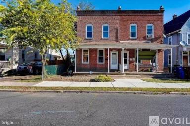 Main picture of 317 Filmore St