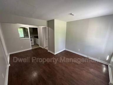 Main picture of 2235 Woodward Ave