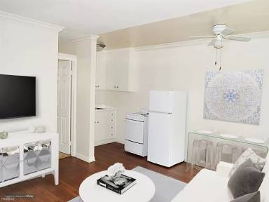 Main picture of Oak Knoll Apartments