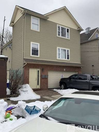 Main picture of 230 Autumn St