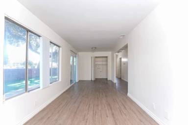 Main picture of 1607 Encino Ave