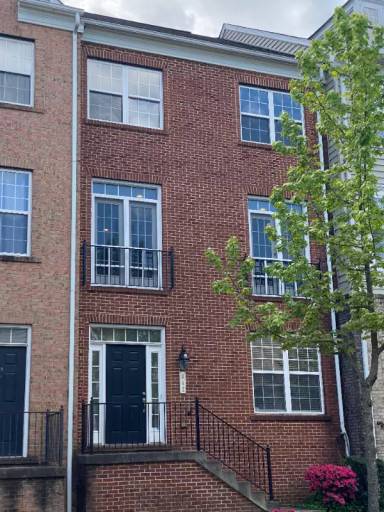 Main picture of 642 Spectator Ave