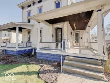 Main picture of 345 E King St