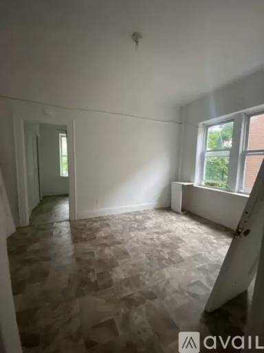 Main picture of 99 Avenue S