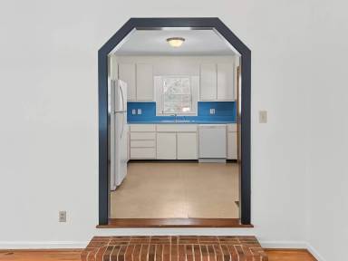 Main picture of 6909 Justice Dr