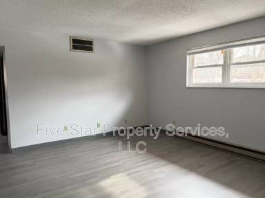 Main picture of 2080 W Washington St
