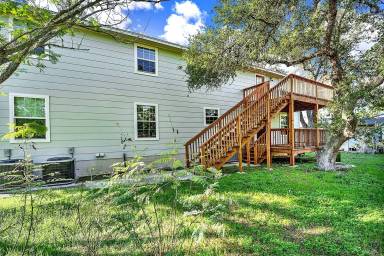 Main picture of 207 Oakwood Loop