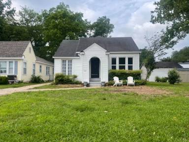 Main picture of 529 Stratford Ave