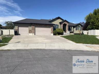 Main picture of 2747 S 1475 W