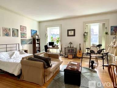 Main picture of 141 Beacon St