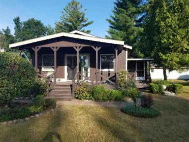 Main picture of 614 S Lake Dr