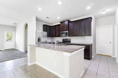 Main picture of 15136 Pandion Dr