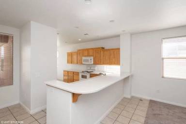 Main picture of 3333 E Willow Springs Dr