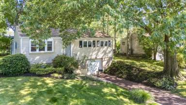 Main picture of 18 Belmont Sq