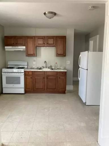 Main picture of 1242 Pleasant St