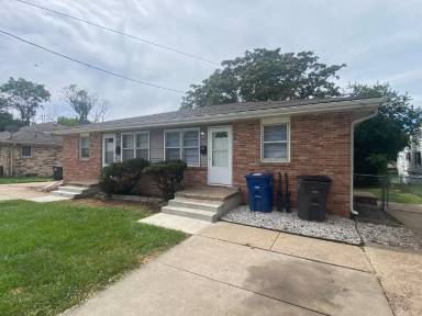 Main picture of 3302 SE 5th St