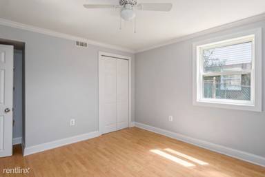 Main picture of 4204 Newport Dr