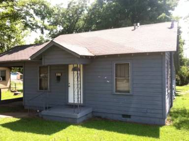 Main picture of 809 S Rogers St