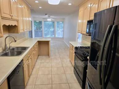 Main picture of 303 Shoreline Dr