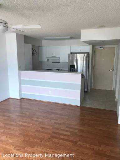 Main picture of 1450 Young St Condos