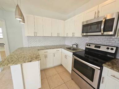 Main picture of 4552 N Ocean Dr