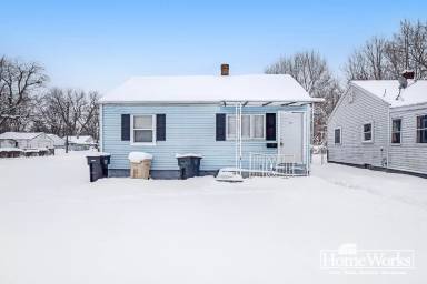 Main picture of 754 N Elmer St