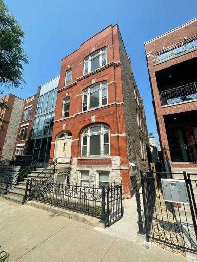 Main picture of 1013 N Winchester Ave