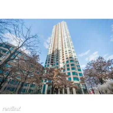 Main picture of 400 N La Salle Dr