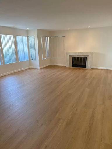 Main picture of 532 Via de la Valle