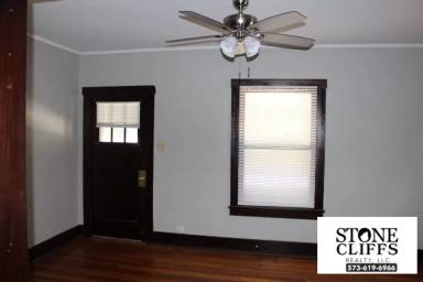 Main picture of 1607 W Main St