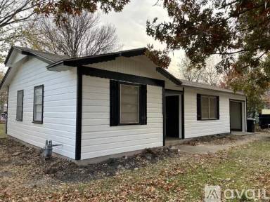 Main picture of 712 Juno Ln