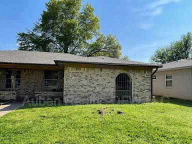 Main picture of 932 Lindy Ct