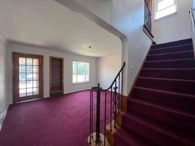 Main picture of 1780 E 230th St
