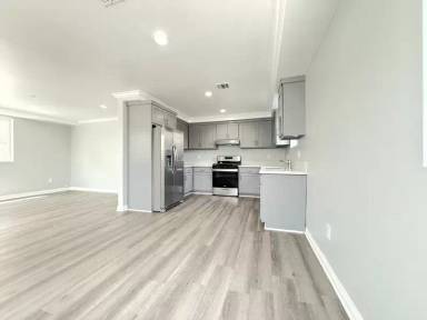 Main picture of 322 E 55th St