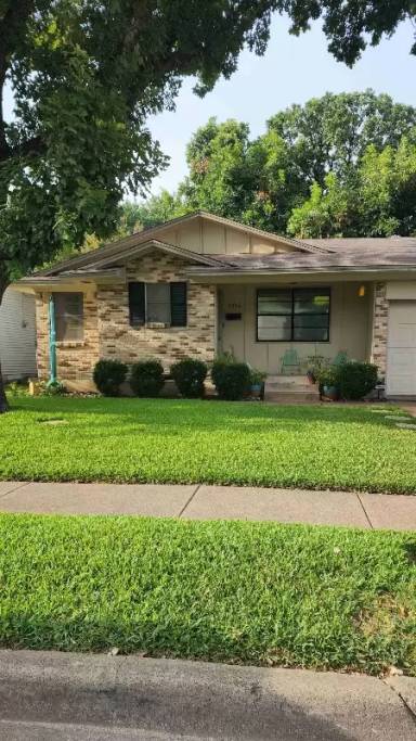 Main picture of 1218 Ravina Dr