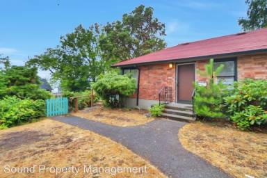 Main picture of 2118 9th Ave W