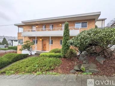Main picture of 2215 W Armour St