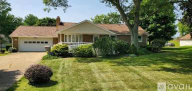 Main picture of 6501 Ravenna Ave