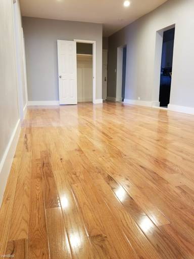 Main picture of 155 W 162nd St