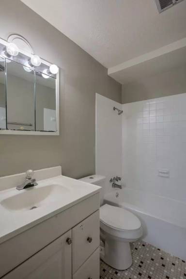 Main picture of 2922 N 54th St