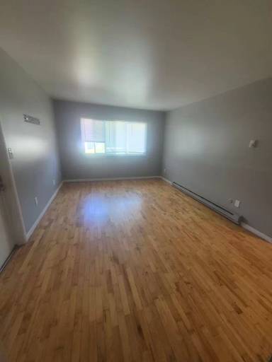 Main picture of 950 33rd St SE