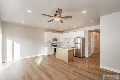 Main picture of 380 S 3rd W
