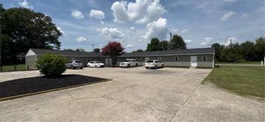 Main picture of Cypress Street