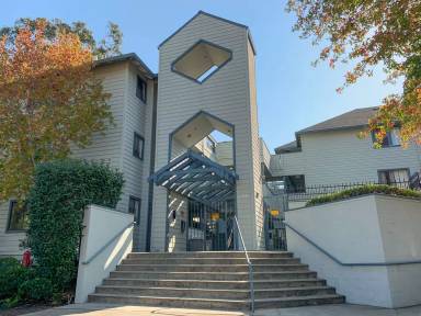 Main picture of 340 Grand Blvd