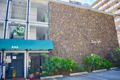 Main picture of 235 Liliuokalani Ave