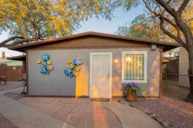 Main picture of 2618 N Edith Blvd