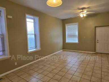 Main picture of 3113 Magnolia Ave
