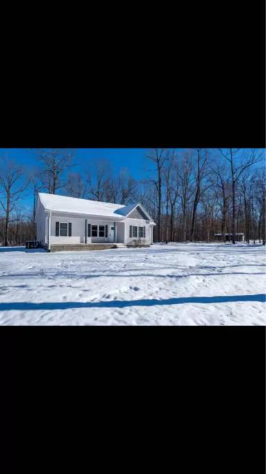 Main picture of 371 McElhiney Rd