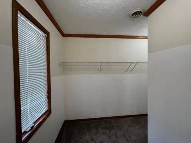 Main picture of 296 Wintergreen Dr
