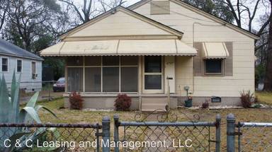 Main picture of 2727 Clover Ln